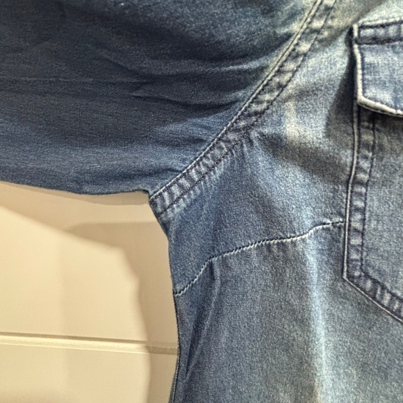 Tahari denim pearl snap button up denim long sleeve shirt size M - Picture 5 of 15